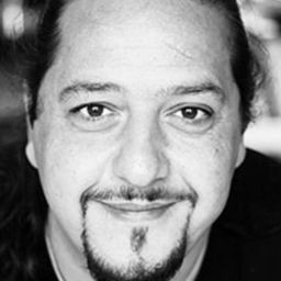 Ricardo Lo Giudice 飾演 Claude, Le Dieu du néant (voix)