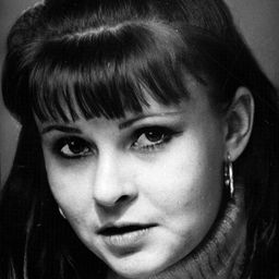 Wallis Grahn 飾演 Mrs. Helga Prysselius (voice)