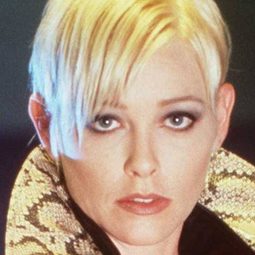 Pamela Gidley - 死之謎演員 飾演Kim