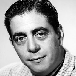 Robert Strauss 飾演 Bud Crocker