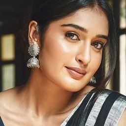 Niharika NM 飾演 Shanti