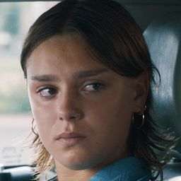 Angelina Woreth 飾演 Maureen