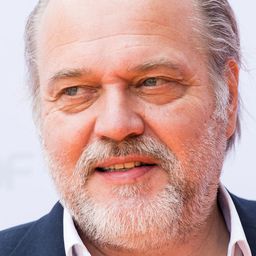 Jan-Gregor Kremp 飾演 Prisoner