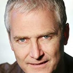 Maurice Byrne 飾演 Chappy