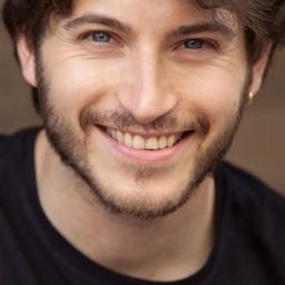 Matteo Vignati 飾演 Leonardo Ramelli