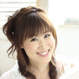 大本眞基子 飾演 Ina (voice)