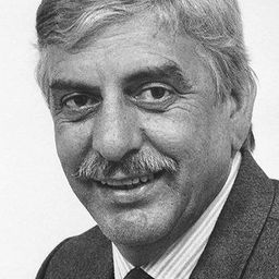 Hugo Carvana 飾演 Self