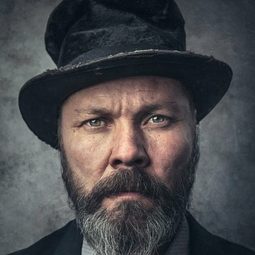 史蒂·亨利克·霍夫 - 奧斯陸的夏威夷演員 飾演Frode