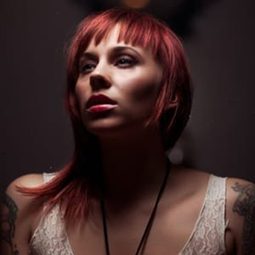 娜塔莉·珍 飾演 Candy Berger