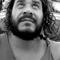 Ezequiel Sanz - 搞寸夏令營演員 飾演Hermano Oso