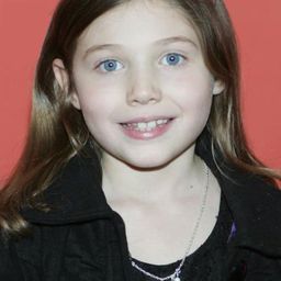 Shaylena Mandigo 飾演 Ellen Taylor