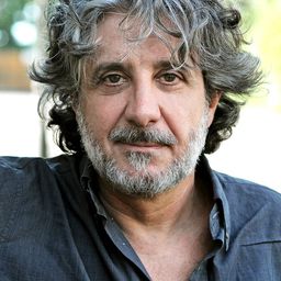 Leonardo Petrillo 飾演 Riccardo