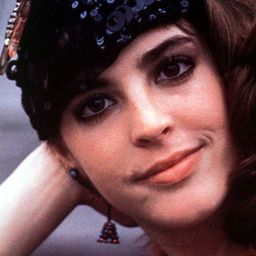 Jodi Thelen 飾演 Sarah Graver