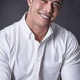 祖爾·阿里芬 飾演 Solihin