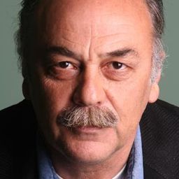 Sait Genay 飾演 Selim