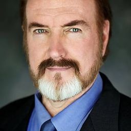 Franc Ross 飾演 Hack