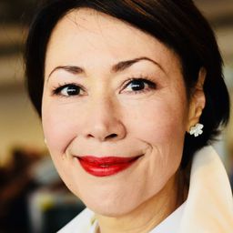Ann Curry 飾演 Self (archive footage) (uncredited)