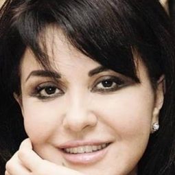 Madline Tabar 飾演 