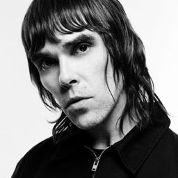 Ian Brown 飾演 Self