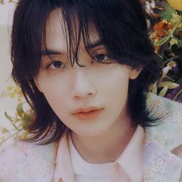 Yoon Jeong-han 飾演 Self