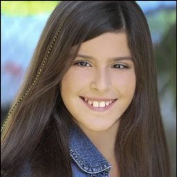 Corinne Ferrer - 愛拚才會贏演員 飾演Basketball Girl