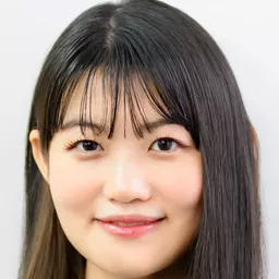 早見 沙織 飾演 Haruka Sakaki (voice)