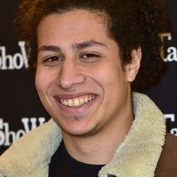 Amine Lansari 飾演 Rudy