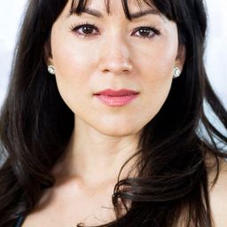 Kim Park 飾演 Greta