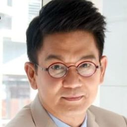 Kriengkrai Oonhanun 飾演 