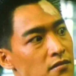 秦豪 飾演 Ting Moon