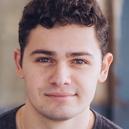 布列特·德布歐諾 - 鬼燭靈演員 飾演