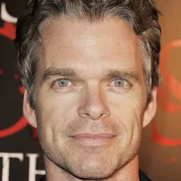 約書亞·考克斯 - 雷神奇俠演員 飾演Frost Giant Hailstrum