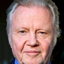 莊威 飾演 Narrator