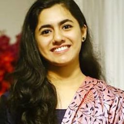 費米娜·喬治 飾演 "Bruce Lee" Biji