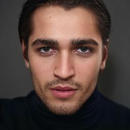 莫特·拉瑪贊·德米爾 飾演 Ese