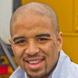 Andrew Shim - 羅密歐·布拉斯的房間演員 飾演Romeo Brass