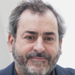 荷黑·鮑許 飾演 Padre