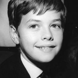 Didier Haudepin 飾演 le secrétaire de Claude