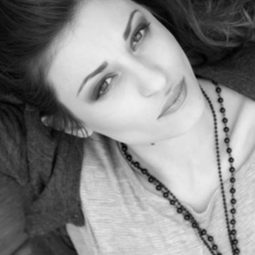 Teresa Battaglia - Leo the Lion演員 飾演Nanou la Scimmiotta (voice)