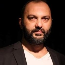 Eray Sargın 飾演 Şarapçı