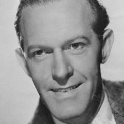 John Warwick 飾演 Frank Jamieson