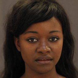 Babetida Sadjo - 錯愛的教育演員 飾演La doctoresse