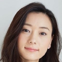 中島亜梨沙 飾演 