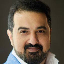 Elchin Azizov 飾演 Ibn-Hakia