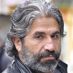 Ümit Okur - 紐約五尖塔演員 飾演