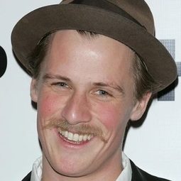 Patrick Mapel - 社群網戰演員 飾演Chris Hughes