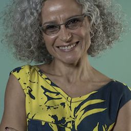 Sondos Belhassen 飾演 Radia