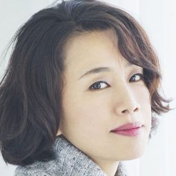 渡辺 真起子 - Mogura演員 飾演Cellist