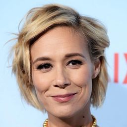 Liza Weil 飾演 Jewel