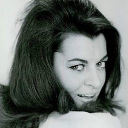 Nita Lorraine - Son of Dracula演員 飾演Gorgon Woman